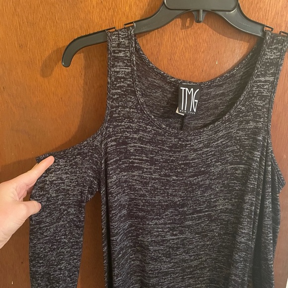 Grey Cutout Shoulder Dress - Picture 2 of 2